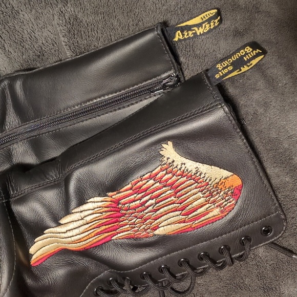Dr Martens Angel (Demon) Wing Boots - Picture 3 of 5